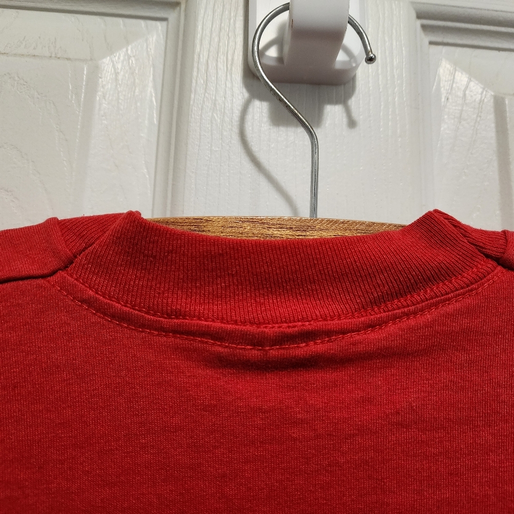 UNLV Runnin' Rebels Red T-Shirt Single Stitch - Picture 10 of 10